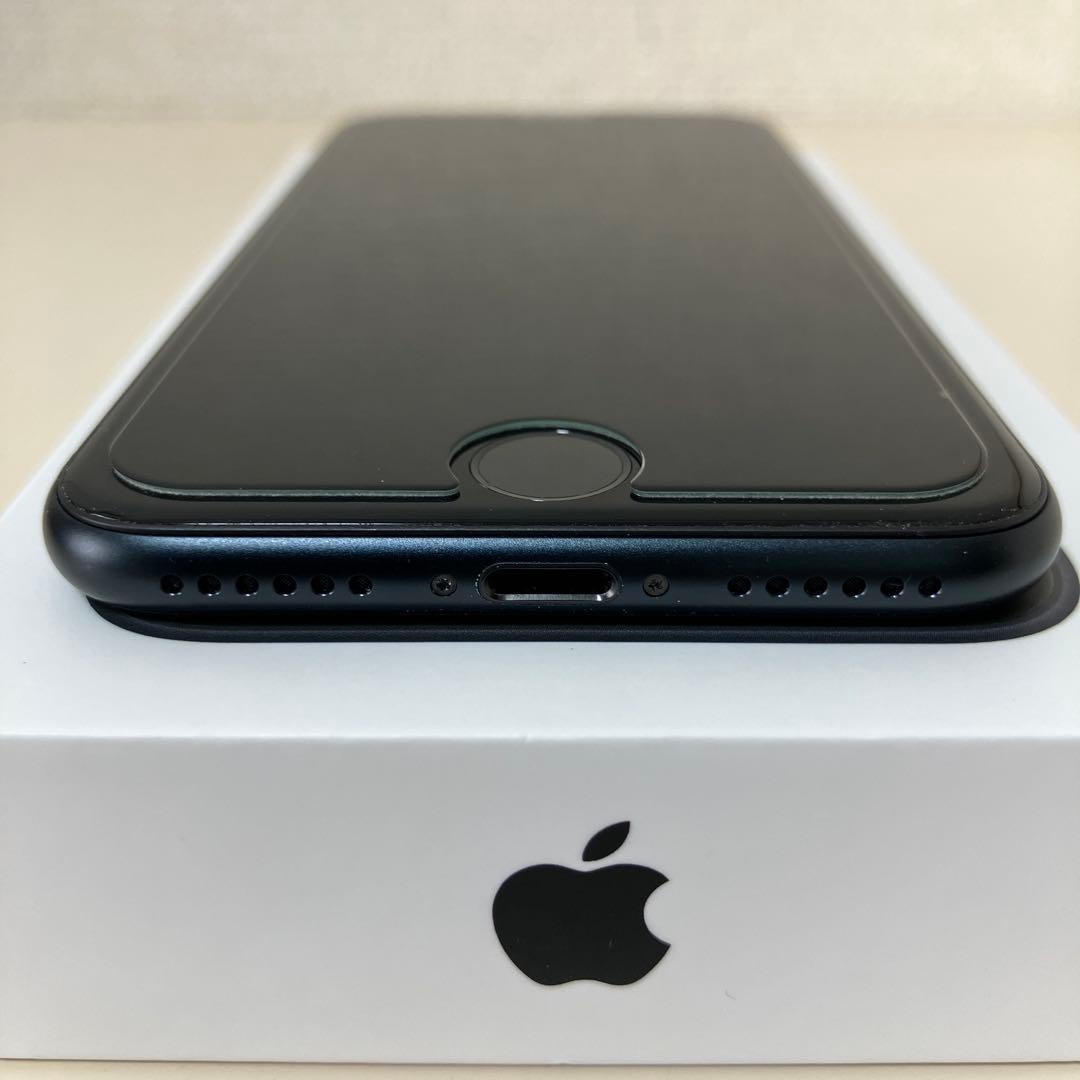 iPhone SE (第3世代) Midnight 64GB