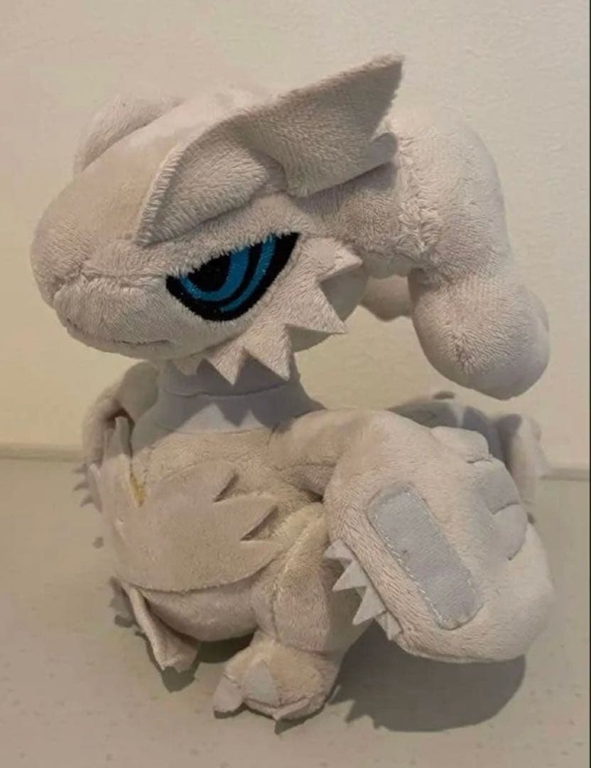 ポケモン　ポケドール　レシラムドール　ぬいぐるみ　ポケモンセンター