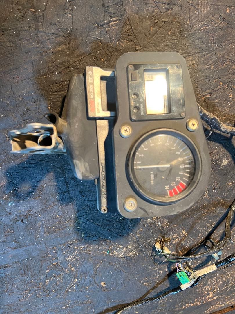 nsr250r mc28 メーター　PGM レギュレーターセット