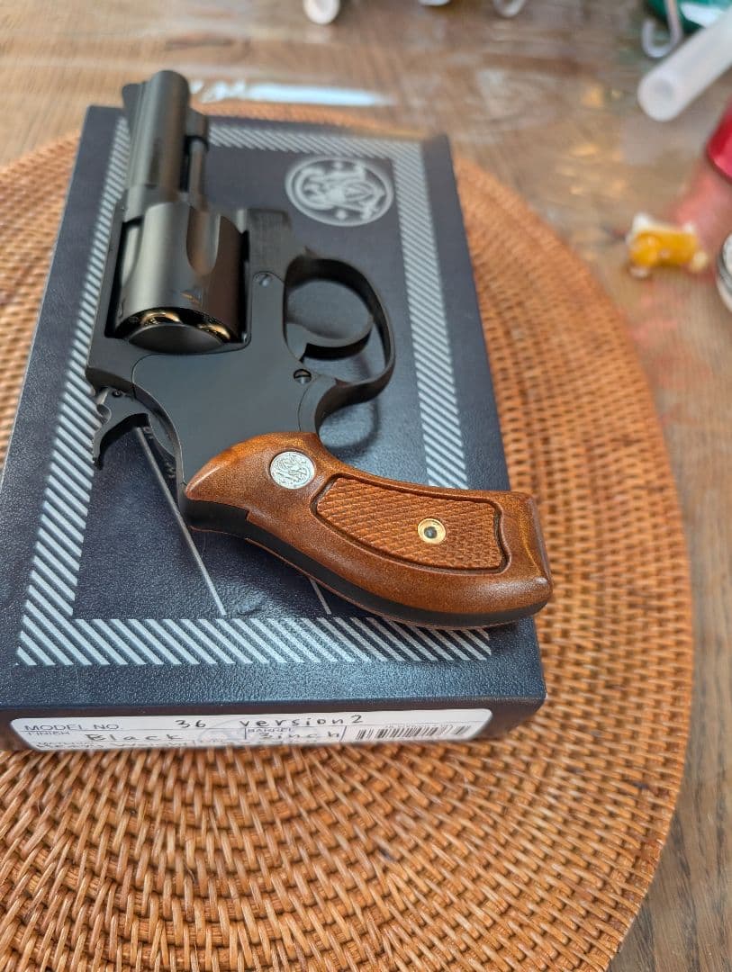 リボルバー トイガン ブラック ウッドグリップ