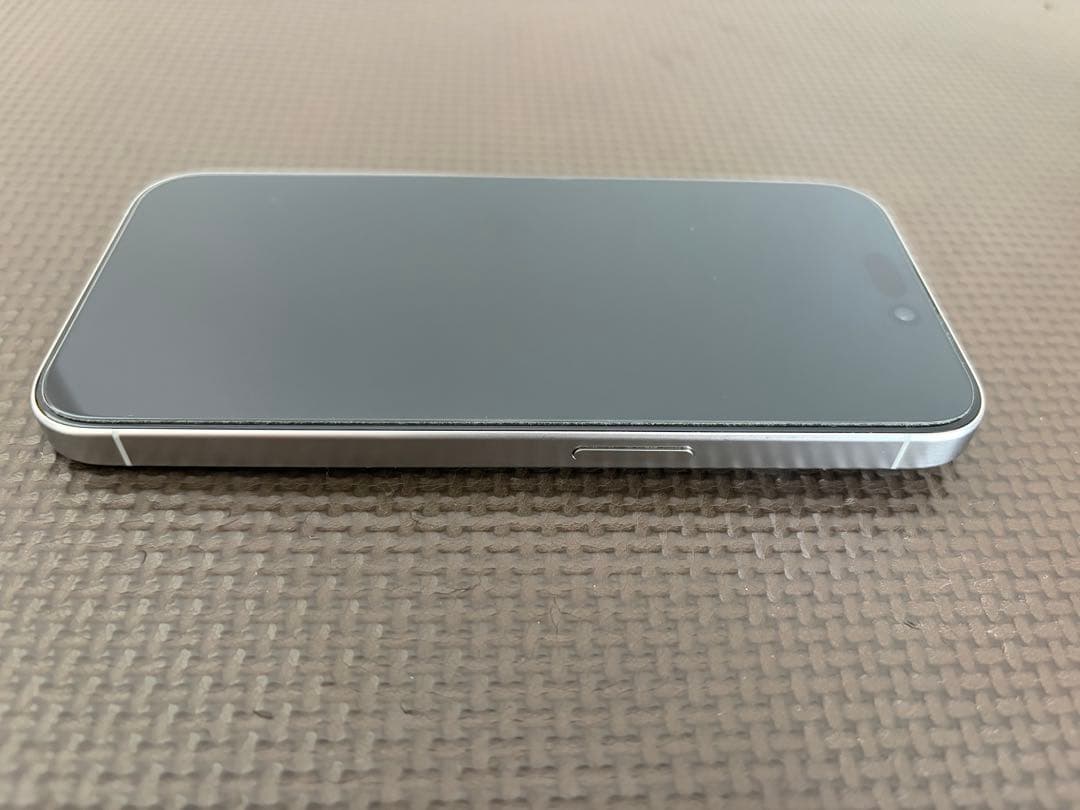 Apple iPhone 15 Pro ホワイトチタニウム 128GB