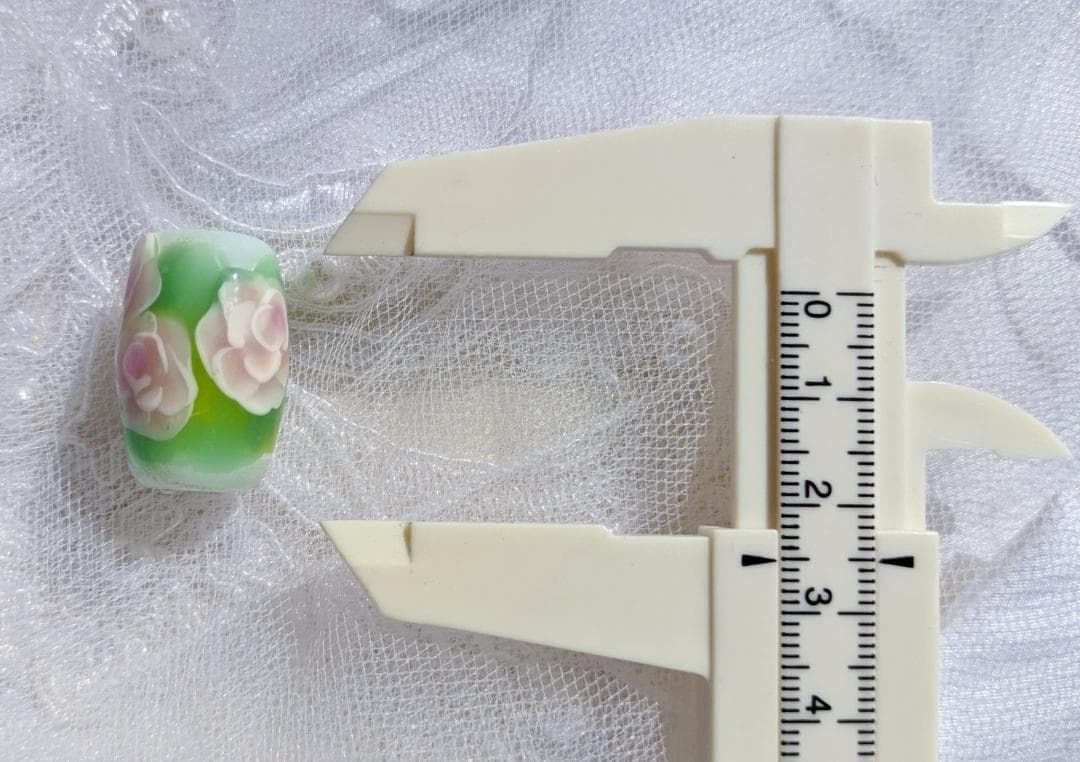 吉田正子トンボ玉（拾壹）　ガラス玉に込めた日本画　和のこころ　癒しの伝統美術