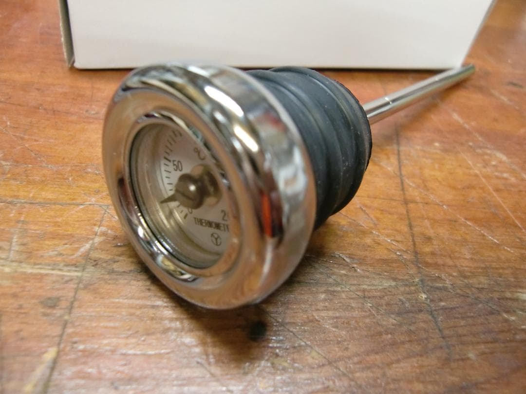 50196　ショベルモデル、オイルタンク油温計　　（ハーレー　ショベルヘット