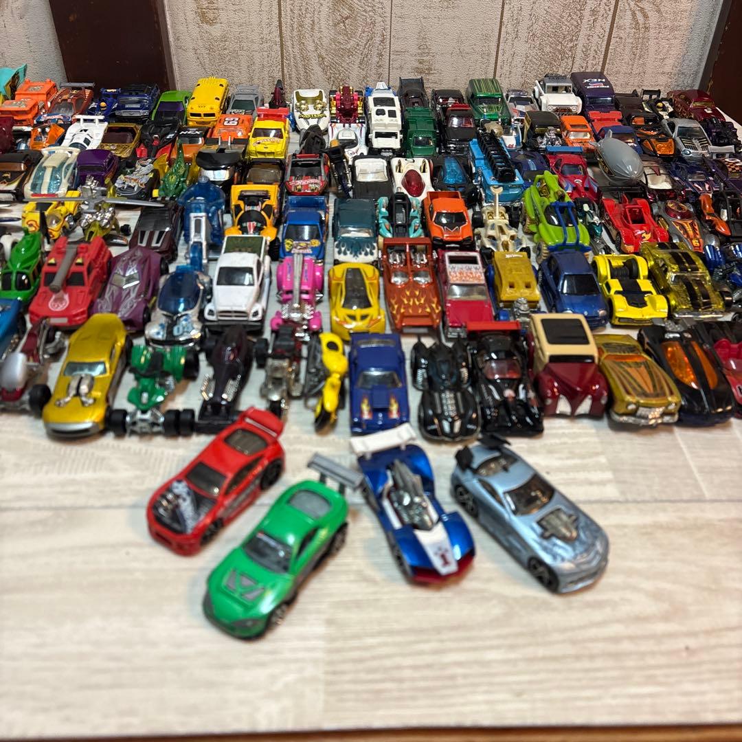 ホットウィール (Hot Wheels) ミニカー 約130台セット