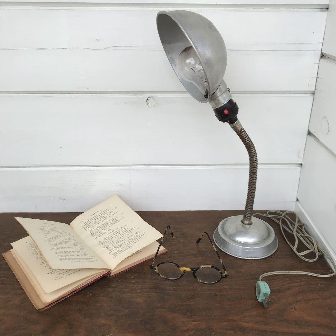 ヴィンテージ　アルミシェード　デスクランプ