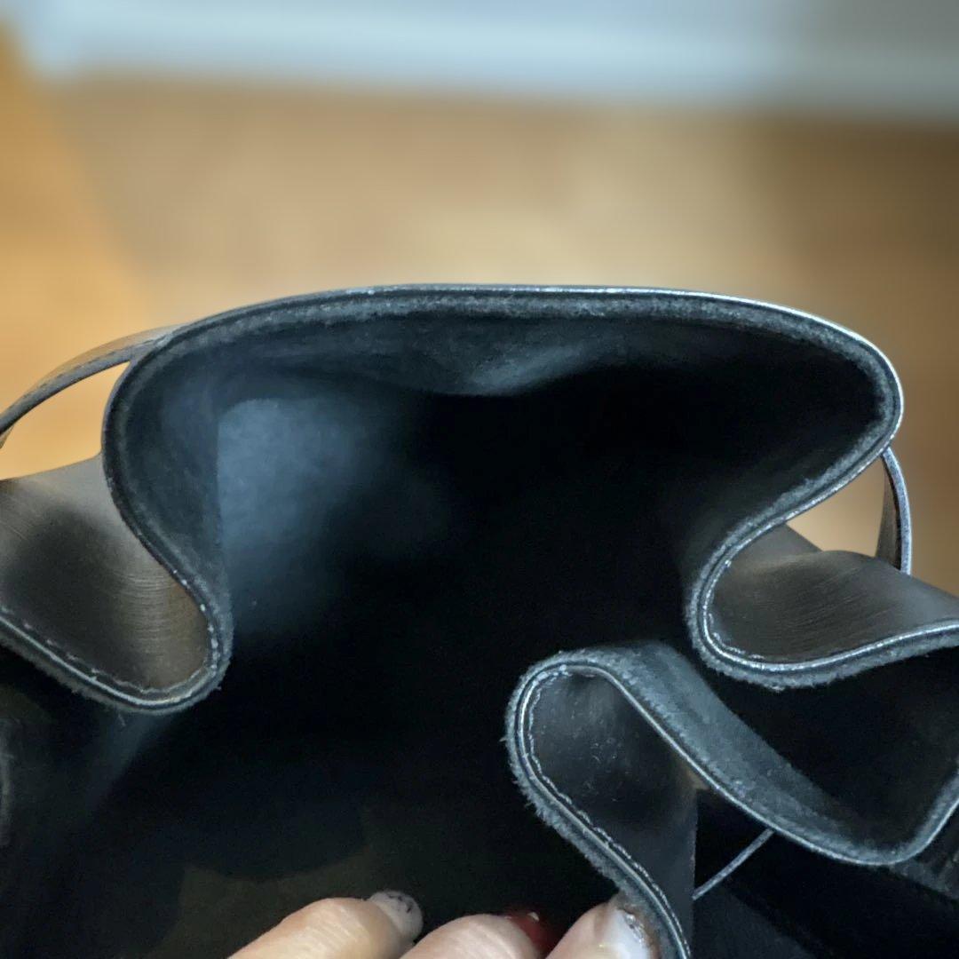 Louis Vuitton エピレザー ブラック バッグ