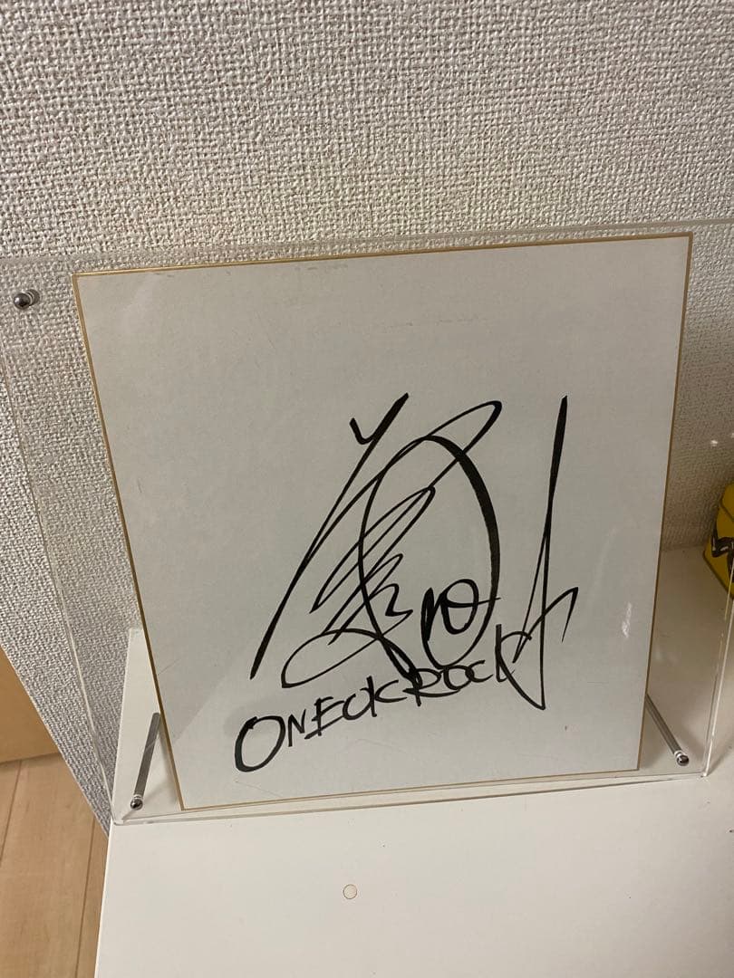ONE OK ROCK TAKAサイン