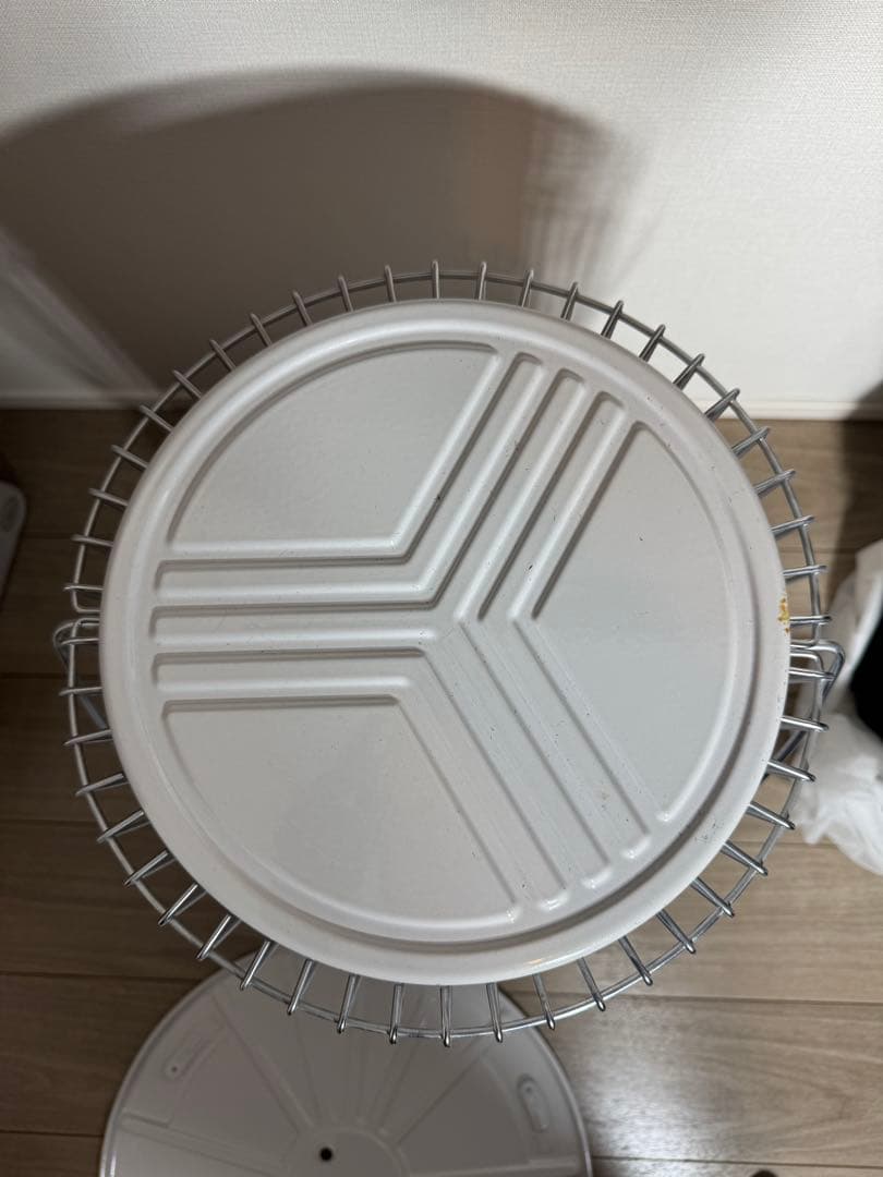 TOYOTOMI ホワイト 円筒形 ストーブ メッシュガード付き