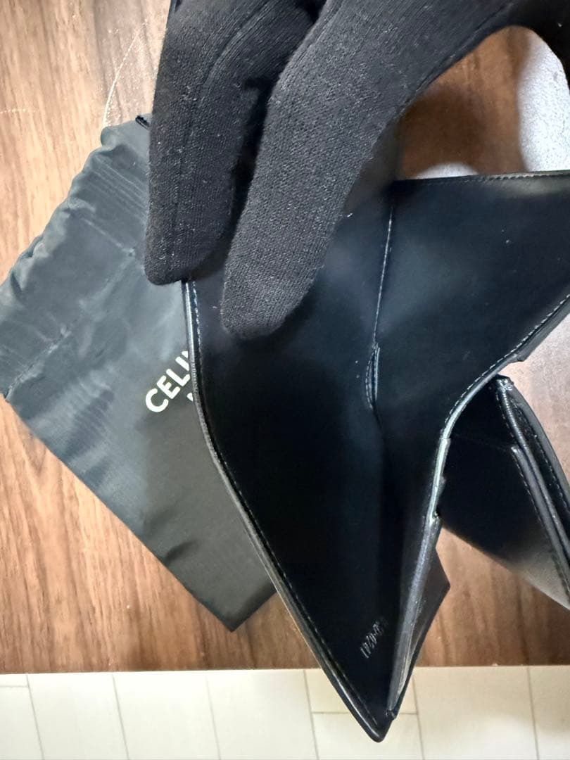 即購入OK✨美品✨CELINE✨黒 レザー ✨二つ折り財布✨