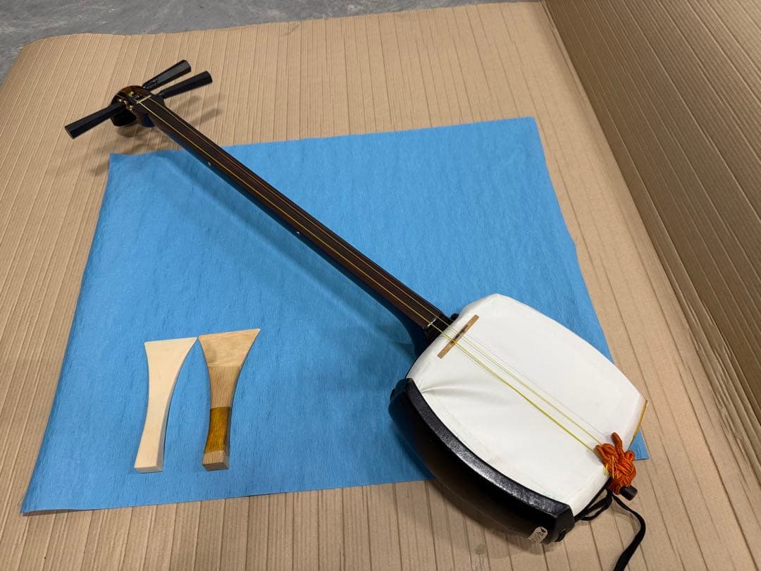 ケース付【美品】津軽三味線 太棹 入門セット合皮　三味線付属品多数　初心者に最適