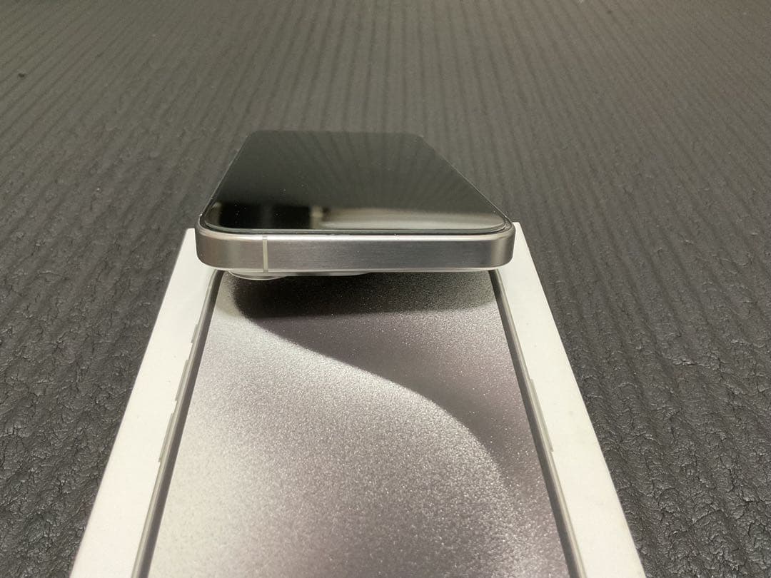 iPhone 15 Pro 256GB SIMフリー ホワイト Apple