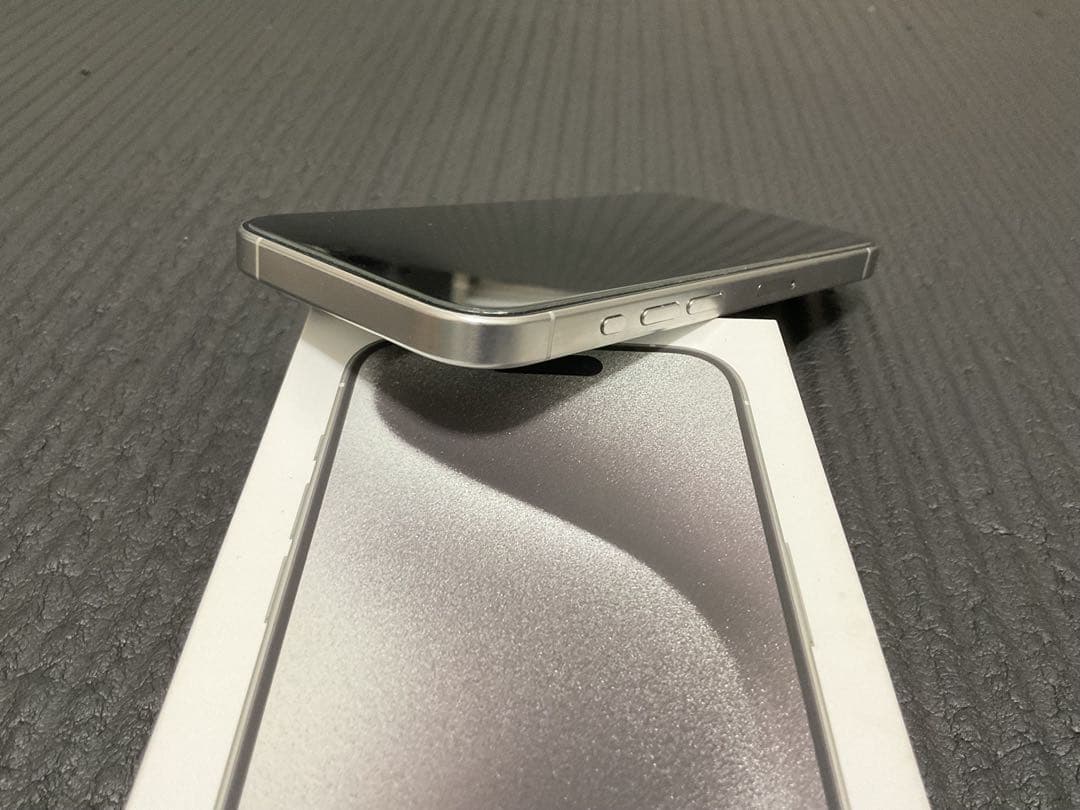 iPhone 15 Pro 256GB SIMフリー ホワイト Apple