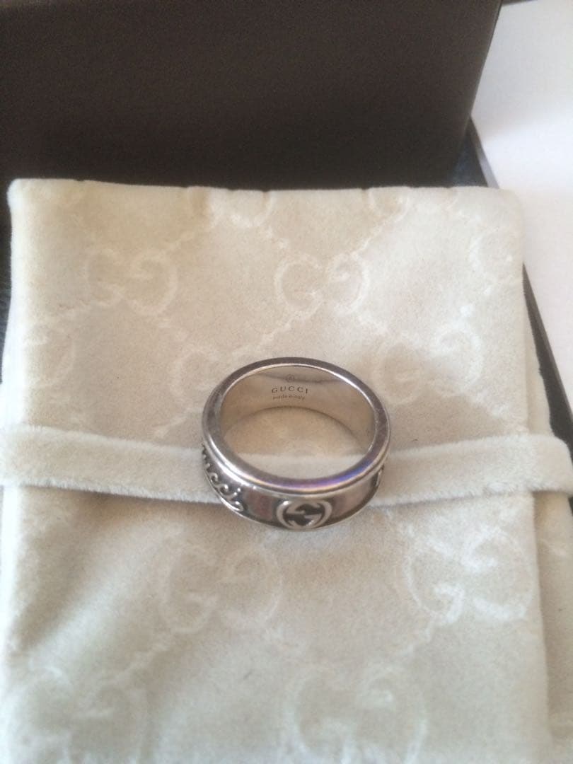 GUCCI ステンレススチール ロゴリング