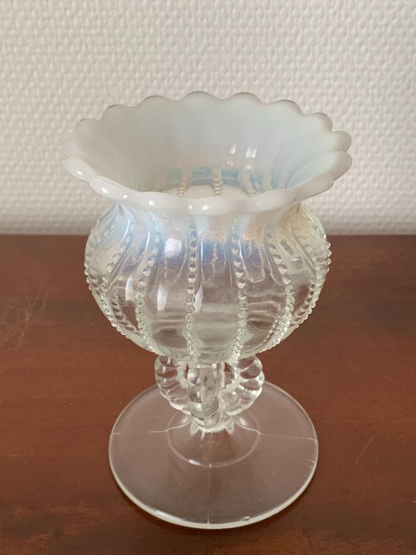 ✨SALE✨オールドフェントン花瓶　薊　オパールセントガラス　置物　アンティーク