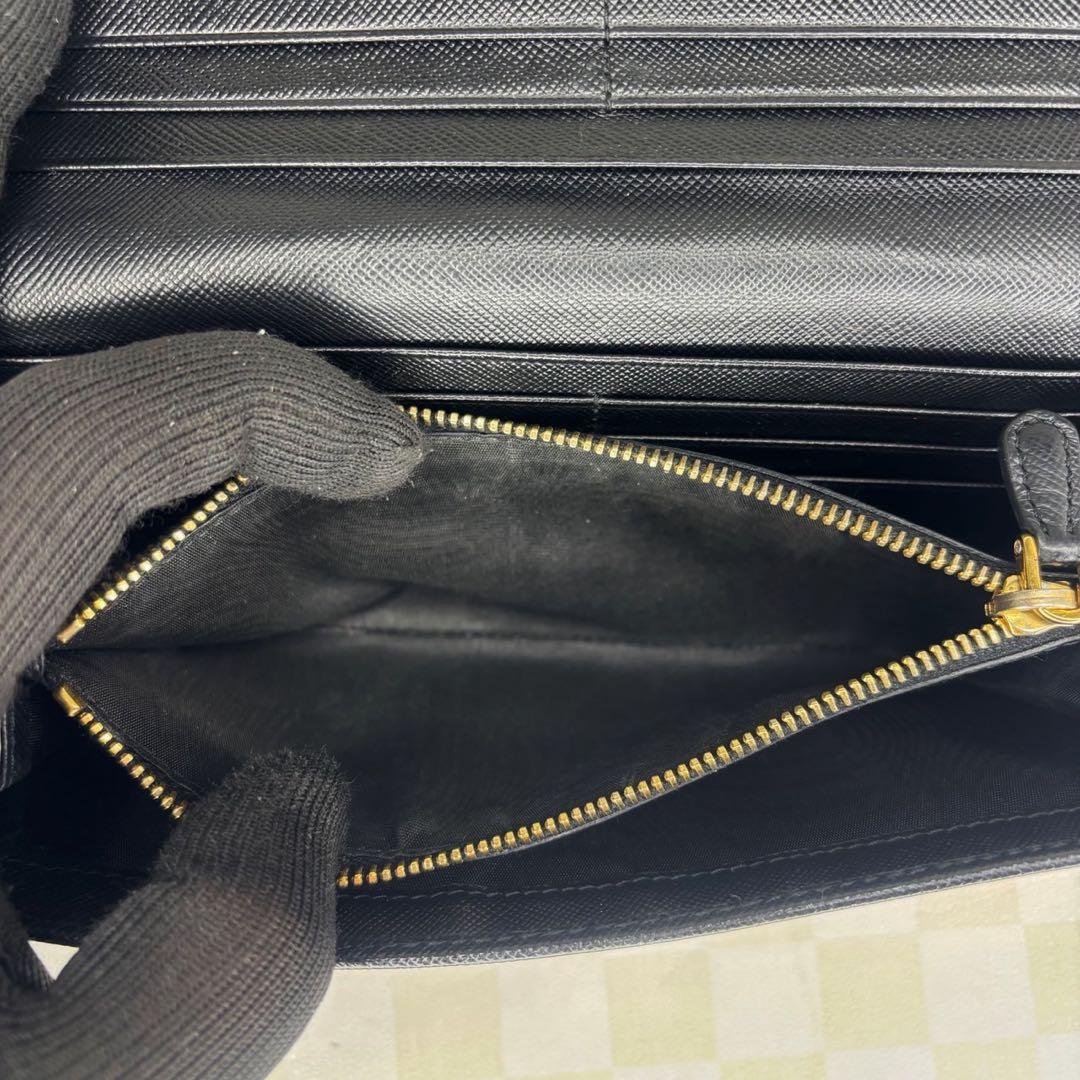極美品　PRADA プラダ　長財布　二つ折り　M08