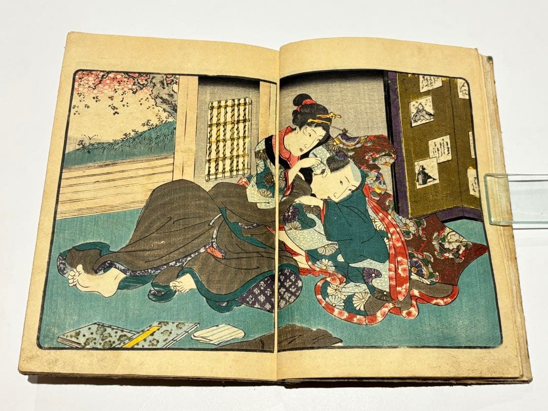 歌川国芳画「吾妻文庫」彩色木版刷り 2冊|浮世絵 艶本 春画 和本 江戸時代