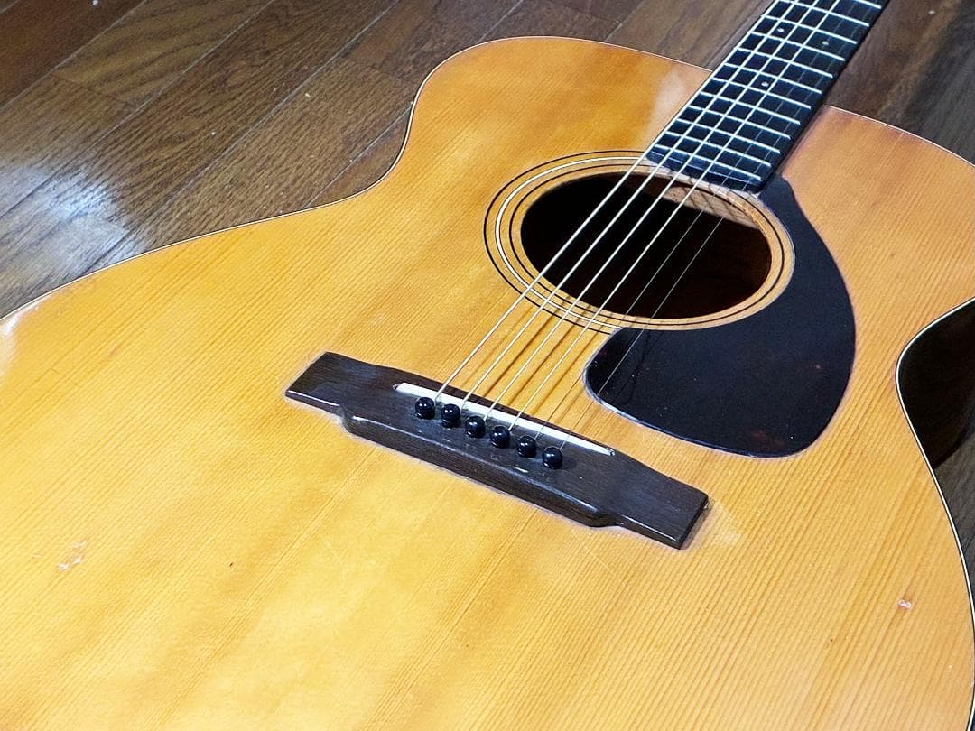 S*P様 ★　弾き込まれた綺麗な音色　YAMAHA ビンテージFG110赤ラベル