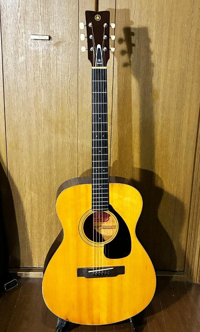 S*P様 ★　弾き込まれた綺麗な音色　YAMAHA ビンテージFG110赤ラベル