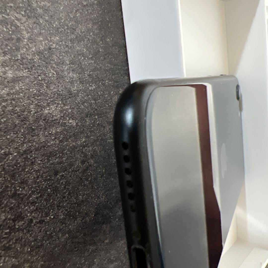 【美品】Apple iPhone SE (第3世代) 128GB バッテリ84%