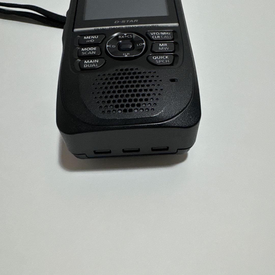 iCOM ID-52 トランシーバー 本体と付属品