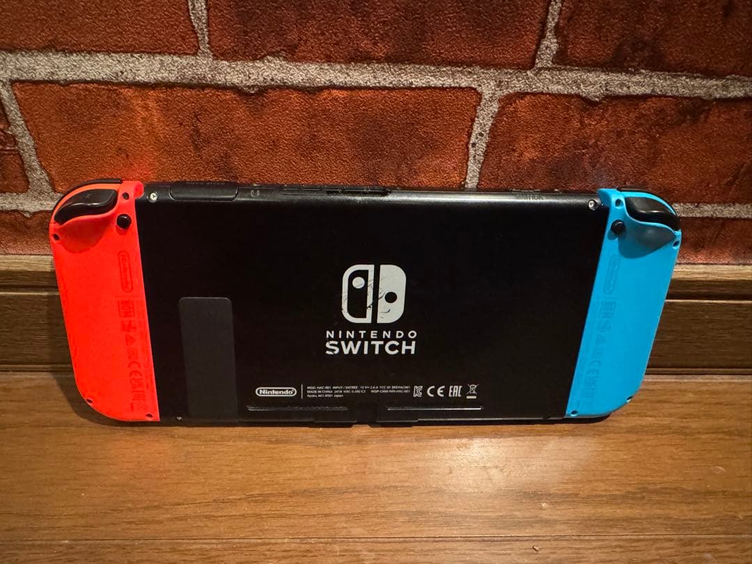 Nintendo Switch本体 + Joy-Con（青/赤）セット 正規品