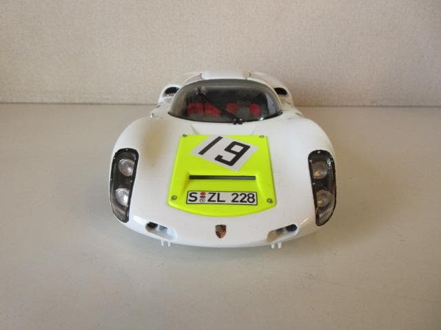 特価 exoto (1/18) ポルシェ 910 #19