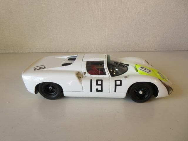 特価 exoto (1/18) ポルシェ 910 #19