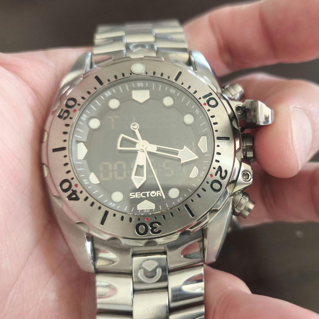 【激レア/美品】SECTOR 600 アナデジ サファイアガラス リューズガード