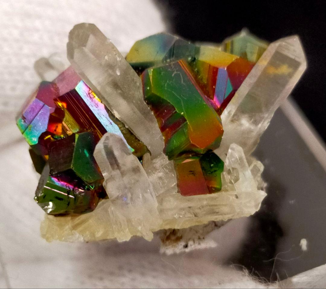 笛*様 【コレクター向】レインボーパイライト 水晶クラスター 共生 インドネシア