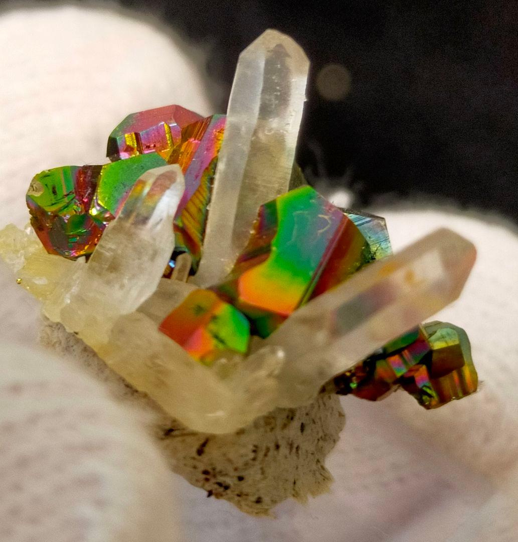 笛*様 【コレクター向】レインボーパイライト 水晶クラスター 共生 インドネシア