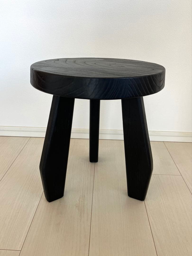 シャルロットペリアンメリベルスツールベルジェリプロダクト