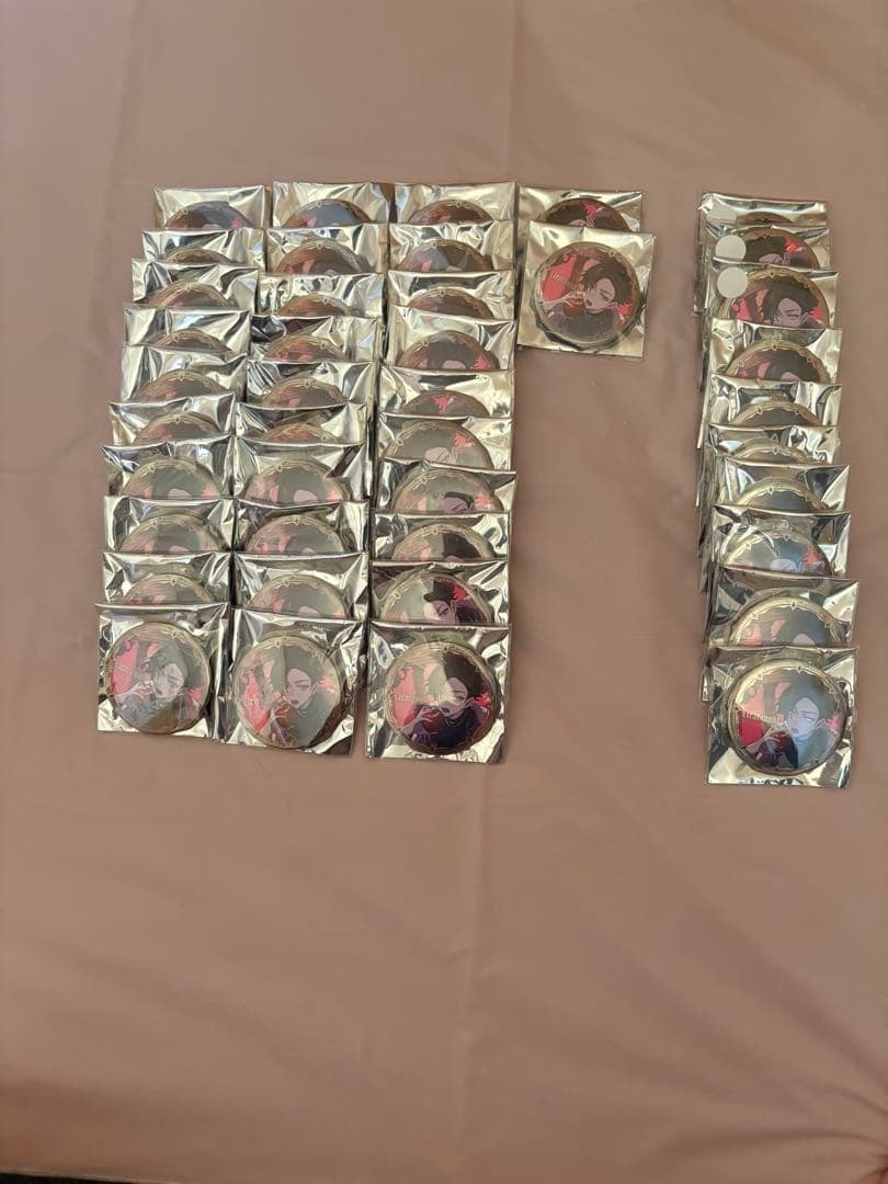 うらたぬき缶バッジ