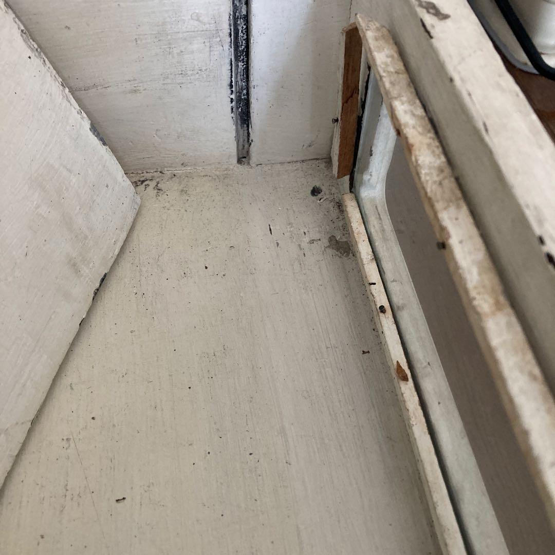 アンティーク風　チェスト