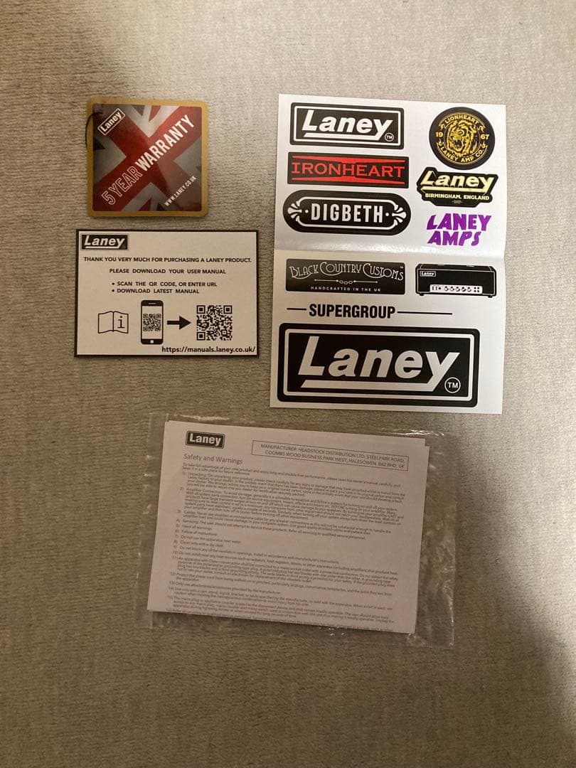 [超美品] 自宅用小型ベースアンプ　LANEY　LX15B