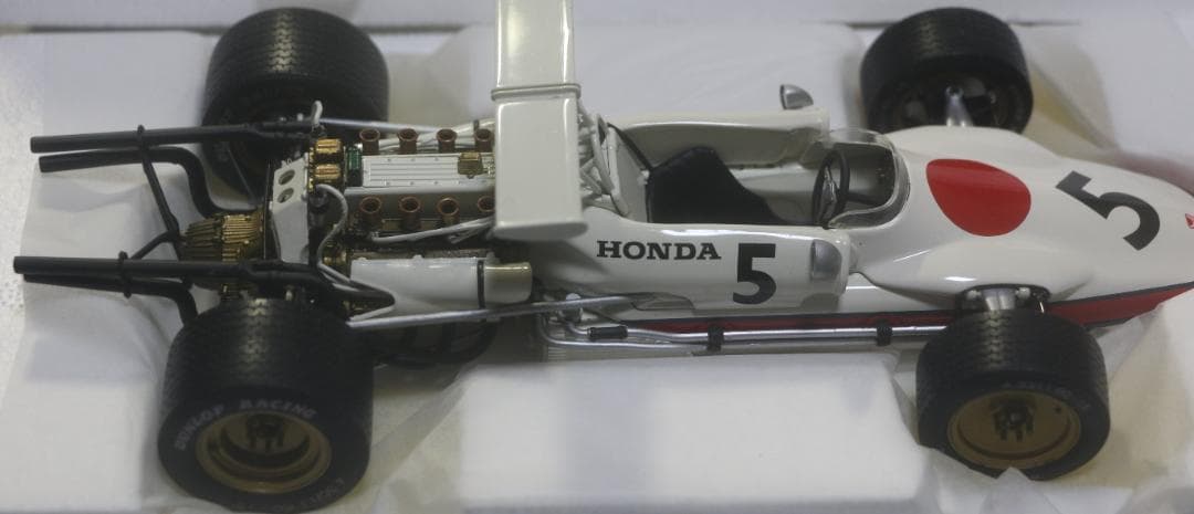 超貴重　エブロ　ホンダＦ１　RA302 空冷エンジン　1/20　中古品