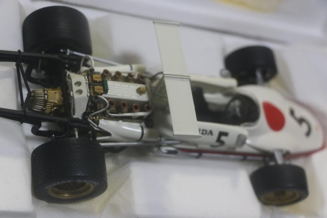 超貴重　エブロ　ホンダＦ１　RA302 空冷エンジン　1/20　中古品