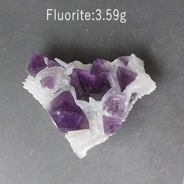 3.59g　砂糖菓子フローライト　母岩付き　鉱物標本　フローライト