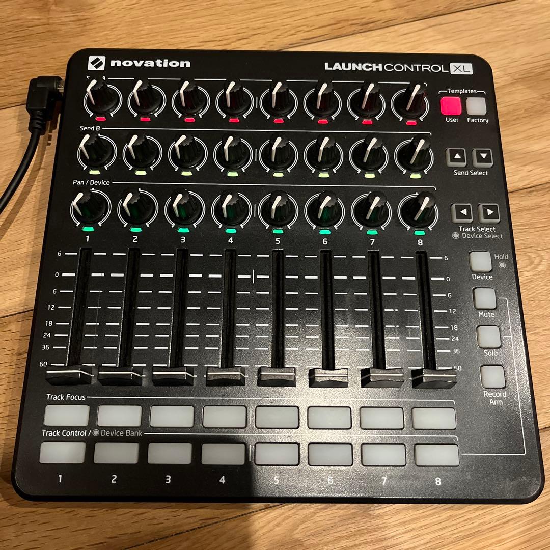 NOVATION MIDIコントローラーLaunchControl XL MK2