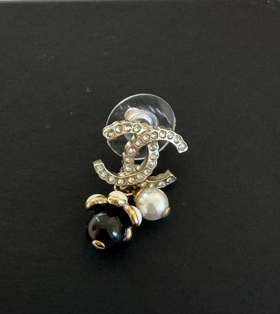 ♦︎美品♦︎CHANEL CCロゴ パール付きピアス(両耳)
