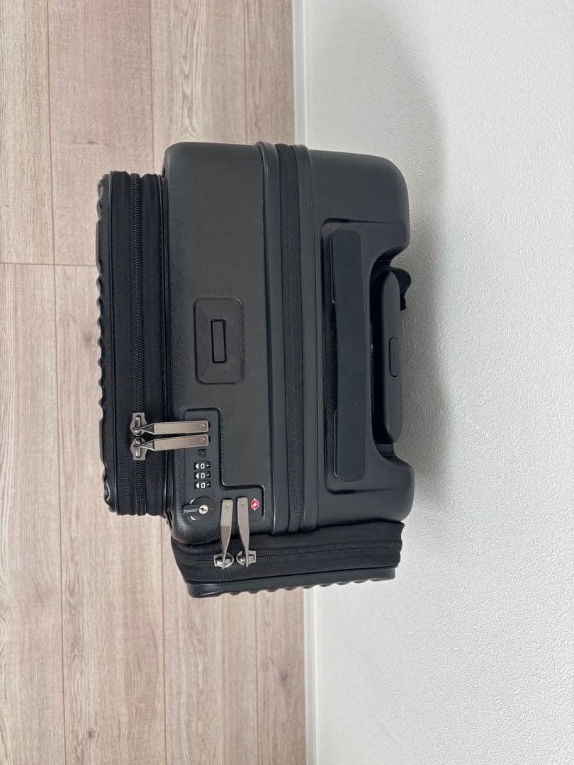 BERMAS バーマス　サイドポケット付きフロントオープンEURO CITYⅢ