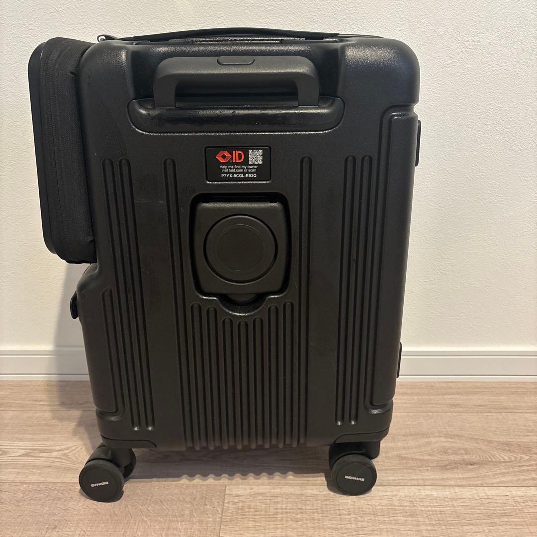 BERMAS バーマス　サイドポケット付きフロントオープンEURO CITYⅢ