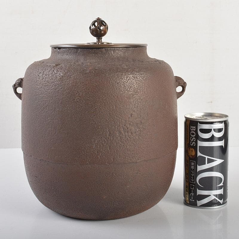 茶道具　釜師　畠春斎作　累座繰口棗形釜　共箱　M　R6577B