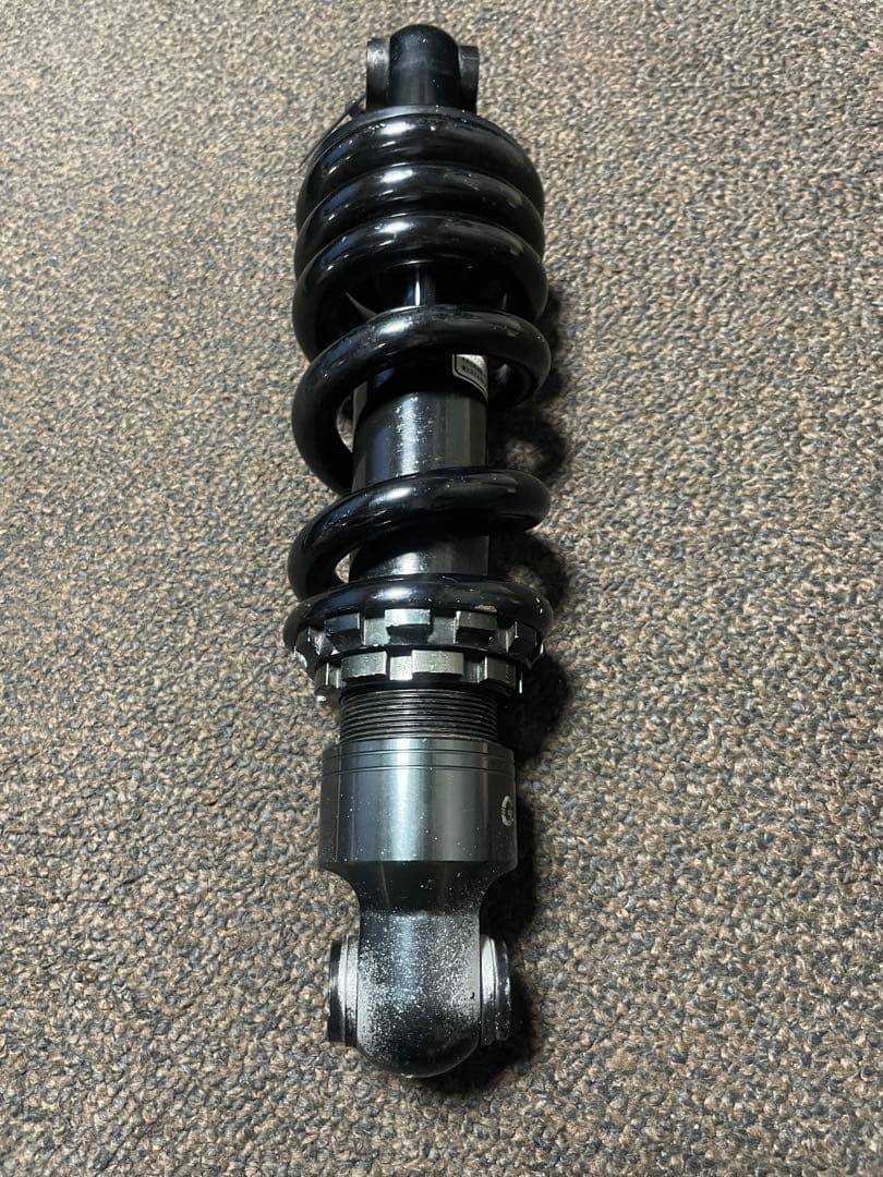 TW200ローダウン　リヤサス　G-SUSPENSION ショックアブソーバー