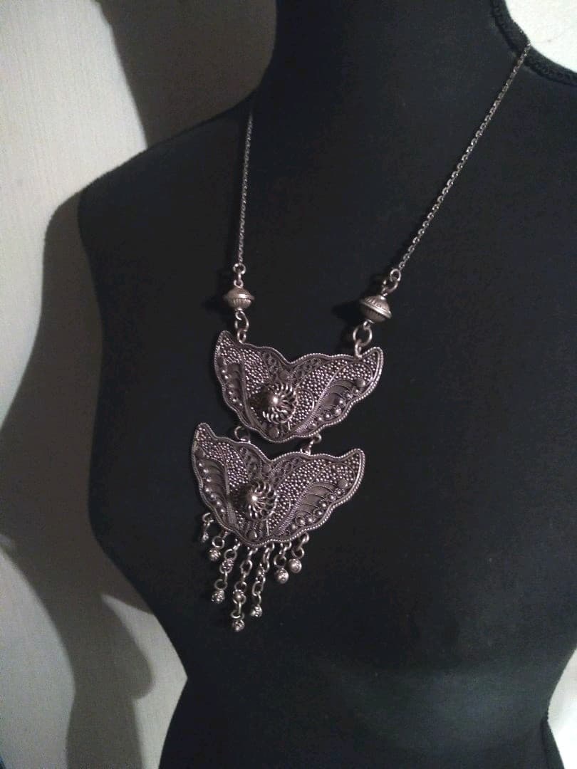 アンティーク 真鍮 透かし彫り ネックレス