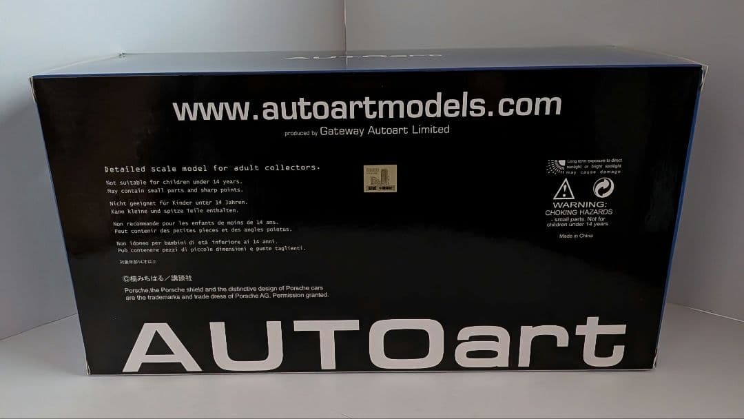 オートアート ポルシェ911 1/18スケール ブラック