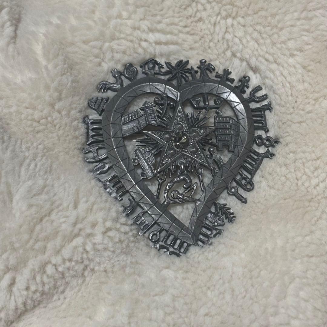 クリスチャンラクロワ　ブローチ