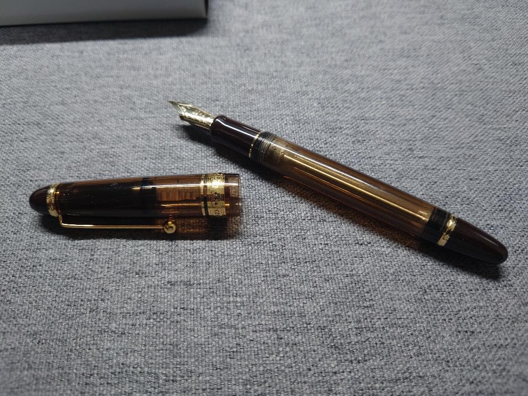 FKK-3MRP-BNF PILOT 万年筆 カスタム823 F ブラウン