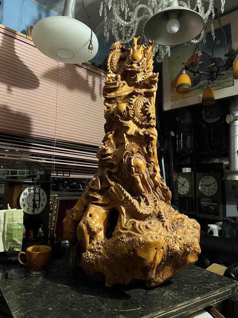木彫り龍、龍の木彫り、特大木彫りの龍、一刀彫の龍、ドラゴン、木の株の龍