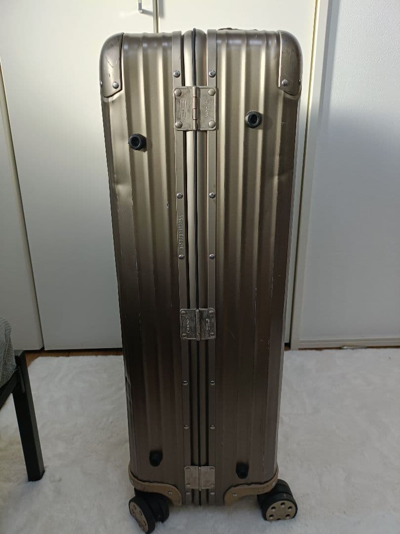 リモワ　トパーズ チタニウム