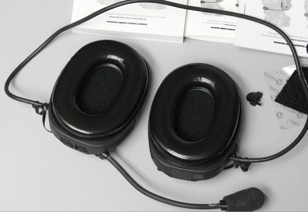 実物Ops Core AMP NFMI対応モデル ヘルメットマウント付き